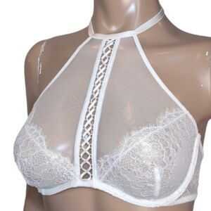 Victoria's Secret White Lace High Neck Very Sexy Bralette Size Medium Underwired
